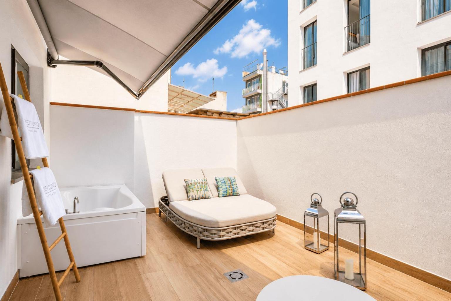 Suite con terraza y jacuzzi al aire libre